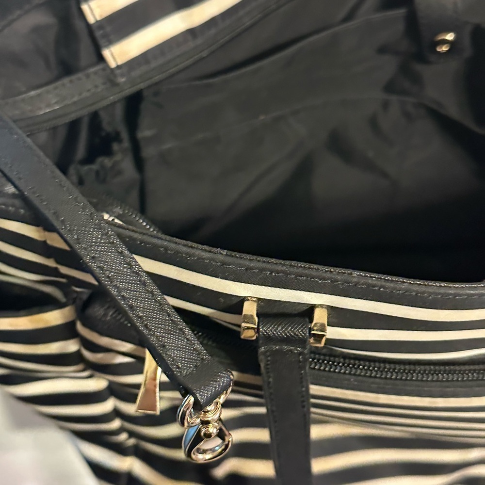 Kate Spade Black and White Tote Diaper Bag - Picture 9 of 13